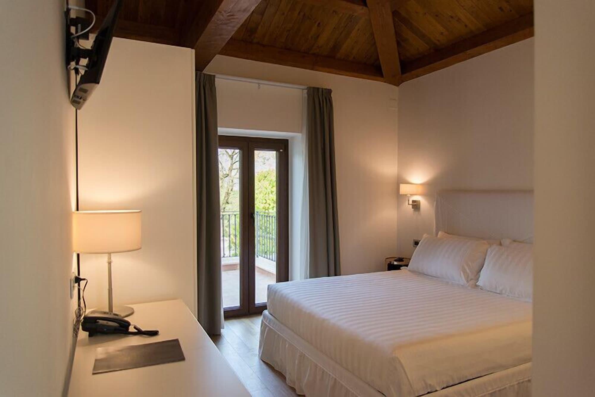 Tenuta Esdra Agrispa Понтекорво Экстерьер фото