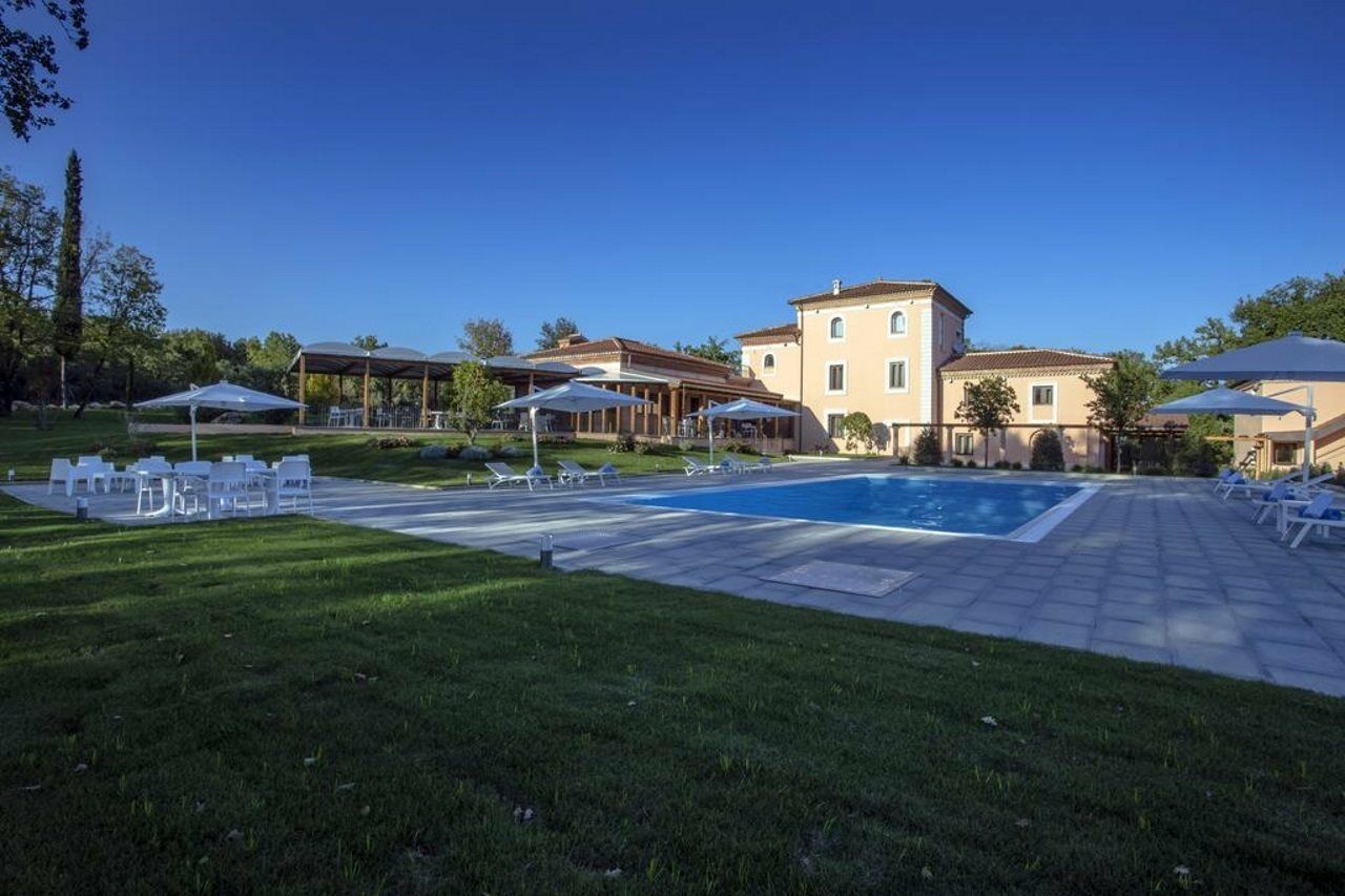 Tenuta Esdra Agrispa Понтекорво Экстерьер фото