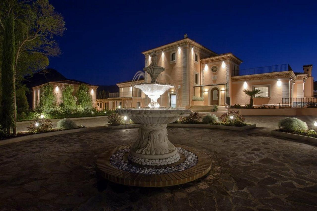 Tenuta Esdra Agrispa Понтекорво Экстерьер фото